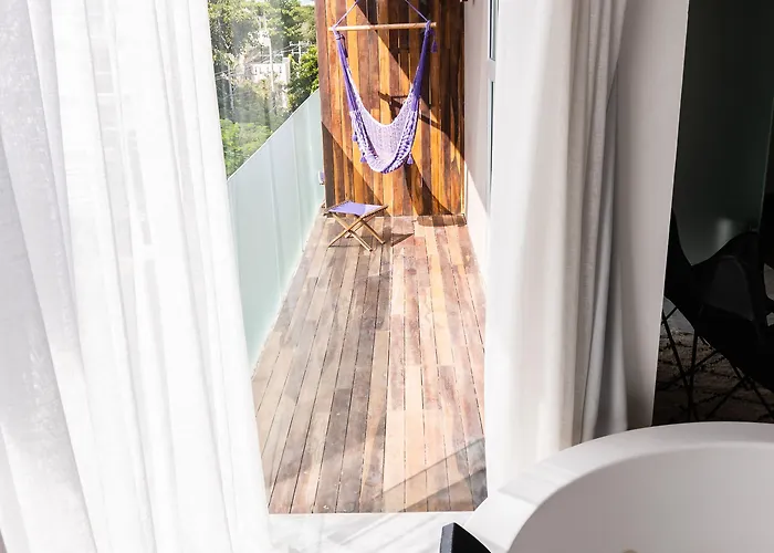 Be Playa Boutique & Rooftop Bar - Adults Only Hotel